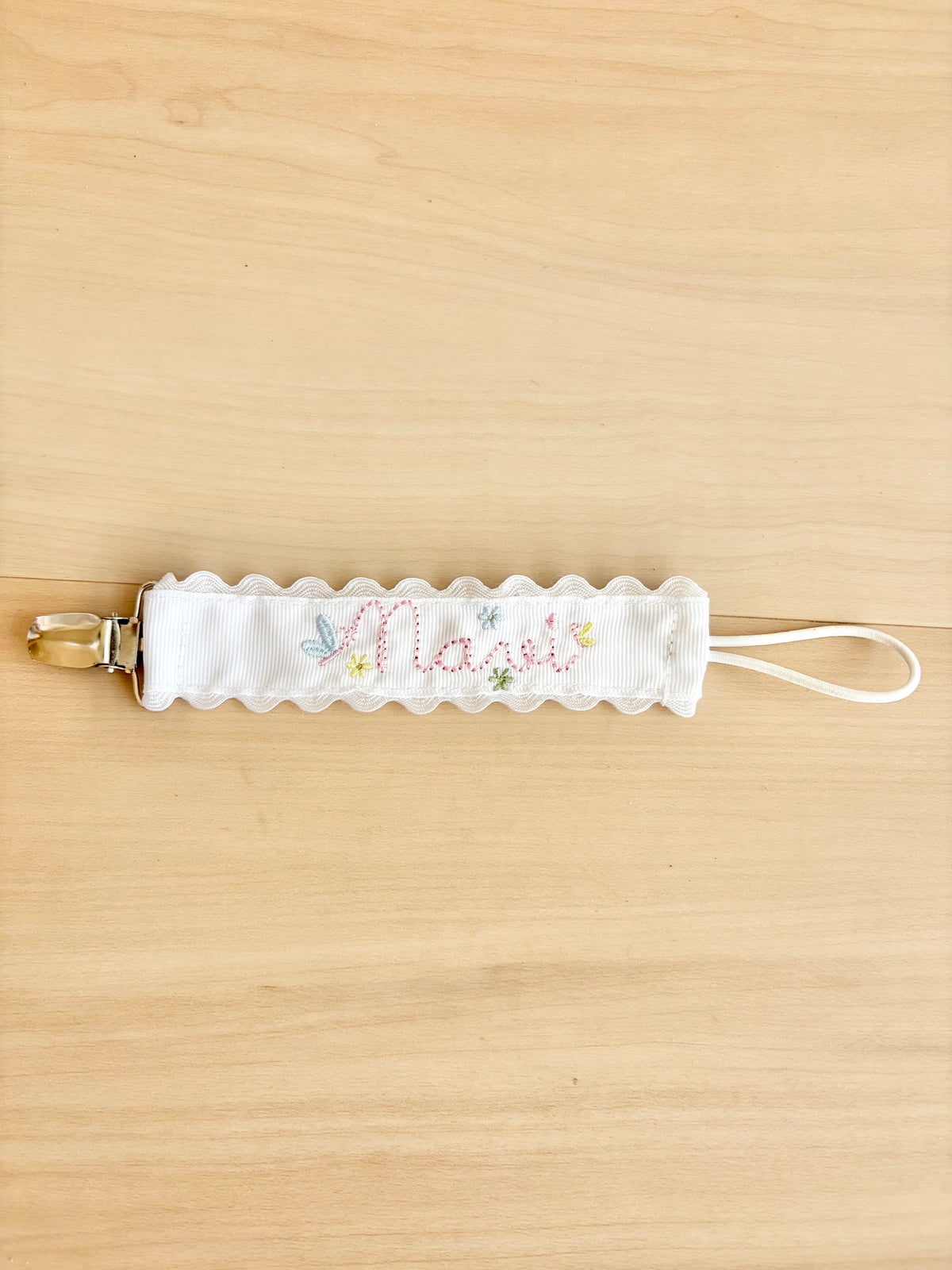 White Grosgrain Solid Paci Clip - Beckham Font Name w/ Butterflies