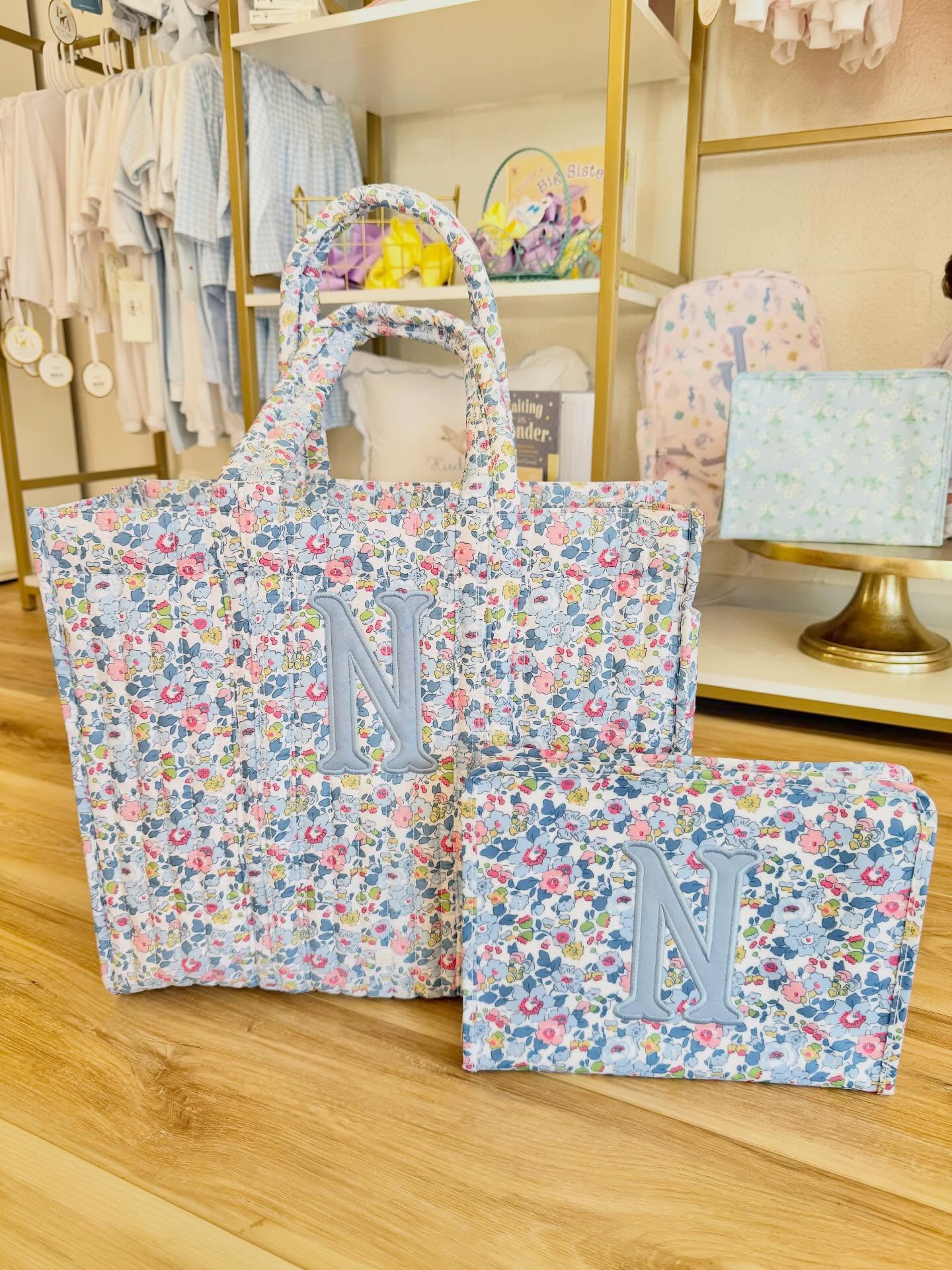 TRVL Bridgehampton Floral Large Roadie