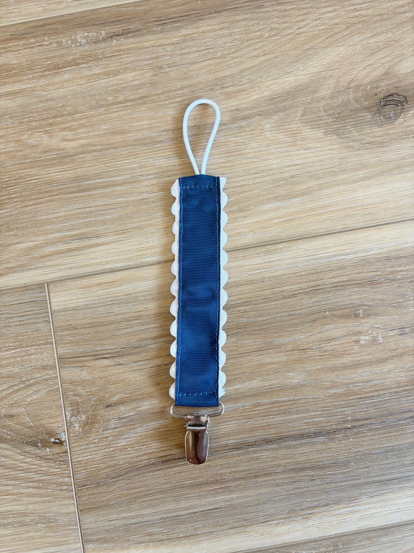Navy Grosgrain Solid Paci Clip